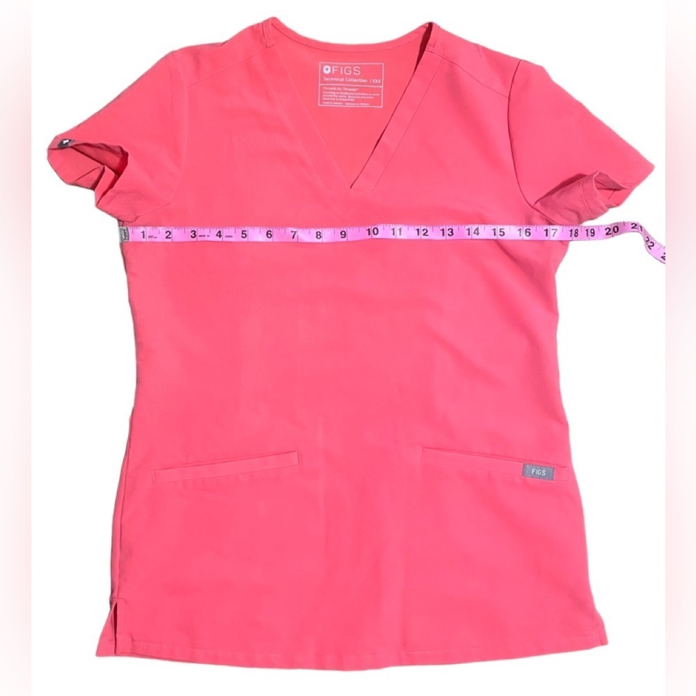 🔸💗 FIGS Casma 3-Pocket Scrub Top.Limited edition color-Hot Coral. Size XXS - Picture 5 of 11